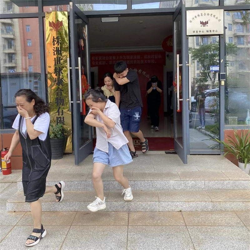 vȫ(g)(g)(hu)(yng)zI(y)eБ(yng)Cݾ